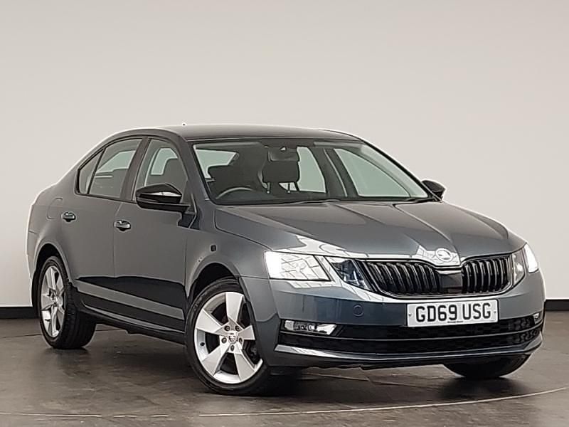 Grey Used 2020 Skoda Octavia SE Drive Hatchback | £15,498 (Fair price) - Image 1/4