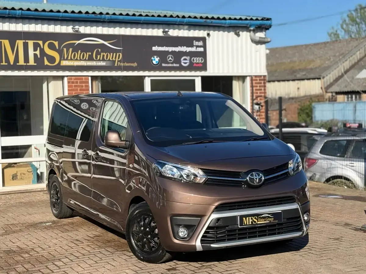 Used Toyota Proace Verso City 120 HP (88 kW) 2020 Brown Estate