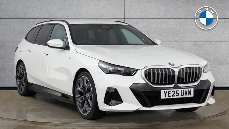 Used BMW 530e M Sport 295 HP (216 kW) 2025 White Estate