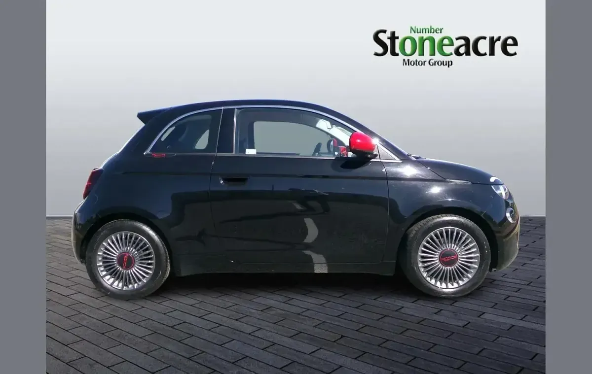 Używany Fiat 500e Red 69 kW (95 KM) 2022 Czarny Hatchback