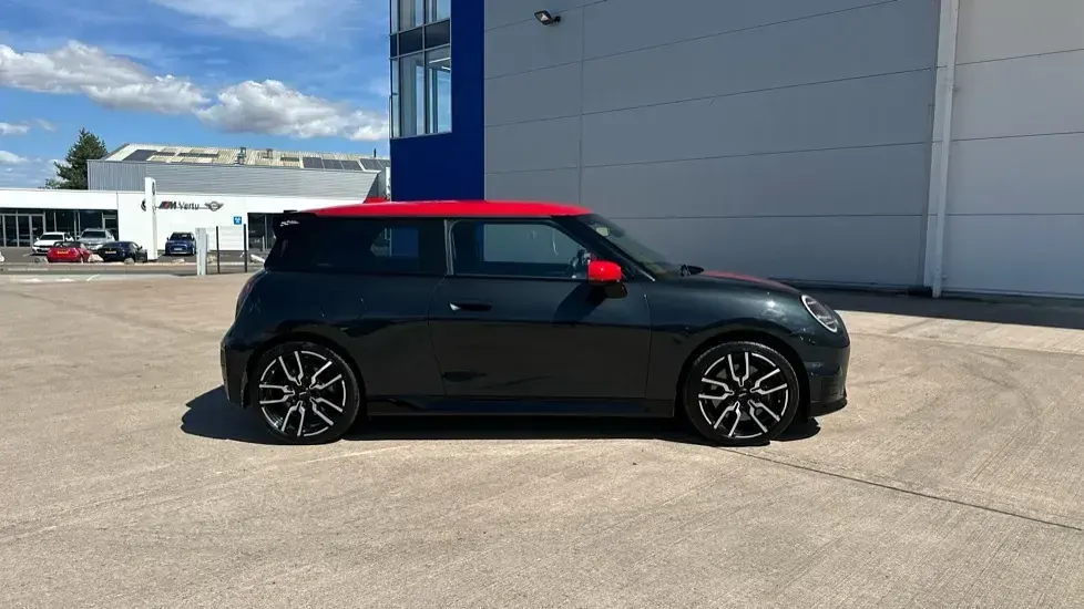 Used Mini Cooper SE Hatch 158 kW (215 HP) 2024 Grey Hatchback