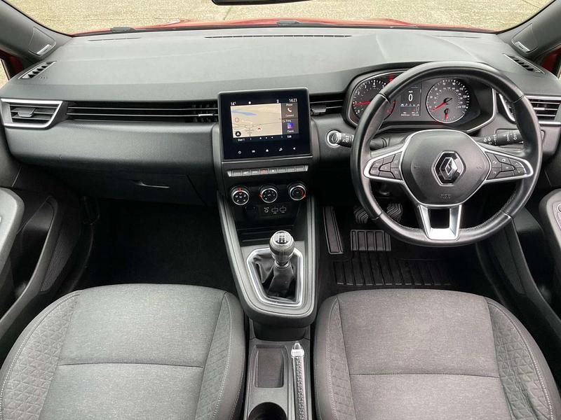 Used Renault Clio V Bose Edition 2021 Red Hatchback