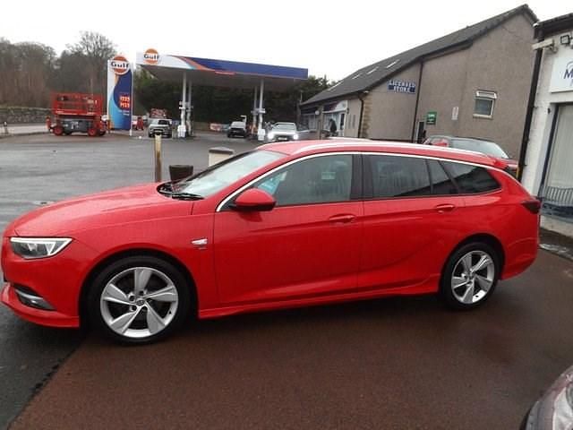 Begagnad Vauxhall Insignia SRi 170 HK (125 kW) 2017 Röd Kombi
