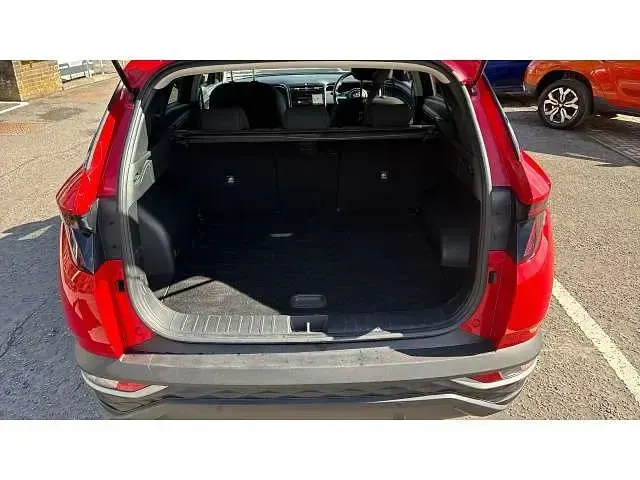 Used Hyundai Tucson SE 150 HP (110 kW) 2022 Red SUV