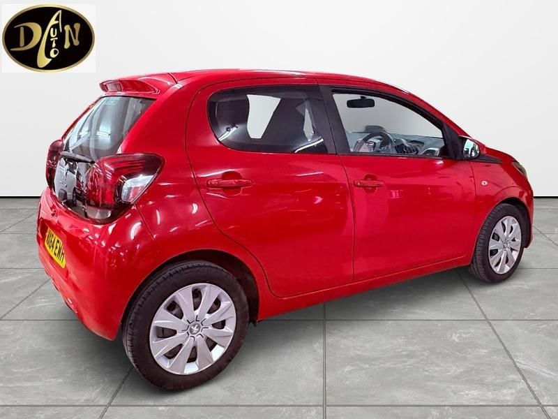 Used Peugeot 108 Active 68 HP (50 kW) 2014 Red Hatchback