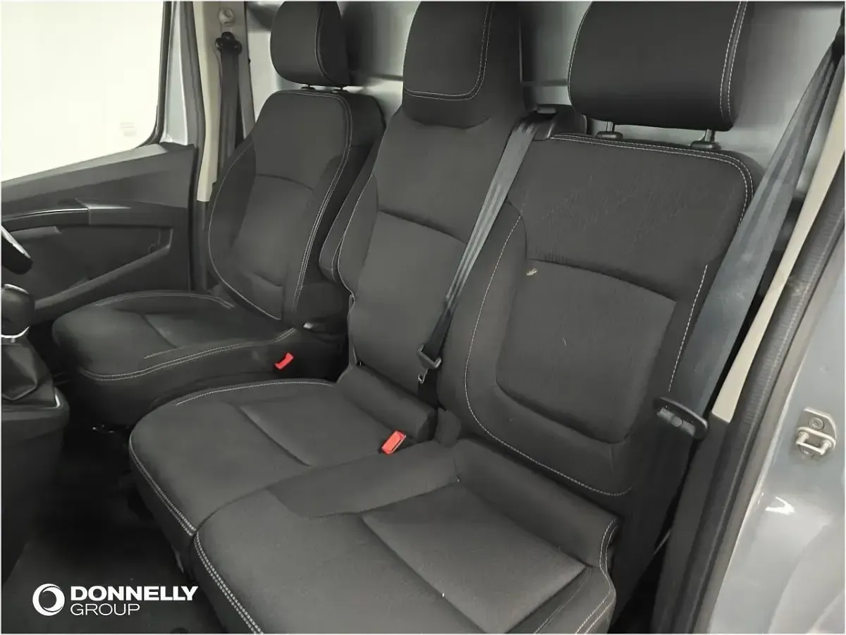 Used Renault Trafic 148 HP (108 kW) 2024 Grey