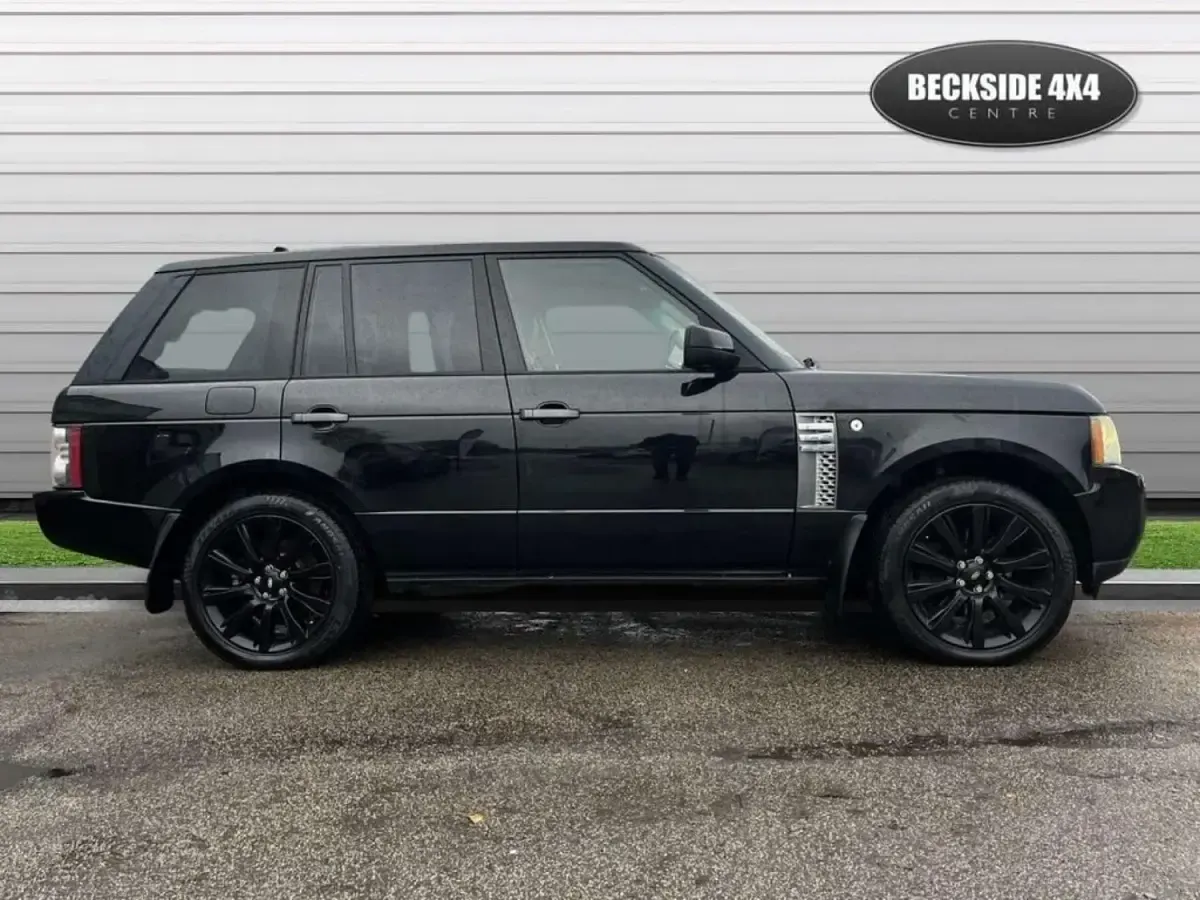 Second-hand Land Rover Range Rover Vogue 271 CP (199 kW) 2010 Negru SUV