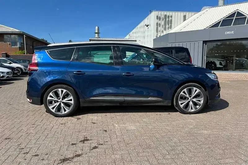 Used Renault Grand Scénic IV Signature 120 HP (88 kW) 2019 Blue/black MPV