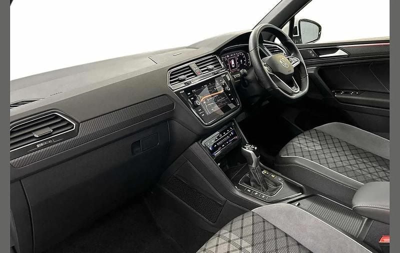 Used VW Tiguan R-line 150 HP (110 kW) 2022 White SUV