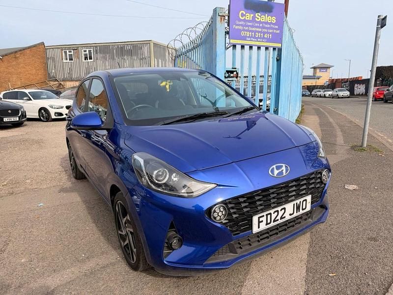 Used Hyundai i10 Premium 67 HP (49 kW) 2022 Blue Hatchback