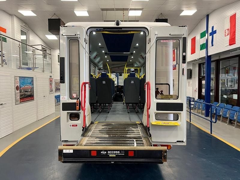 Used Mercedes Sprinter 130 HP (95 kW) 2015 White