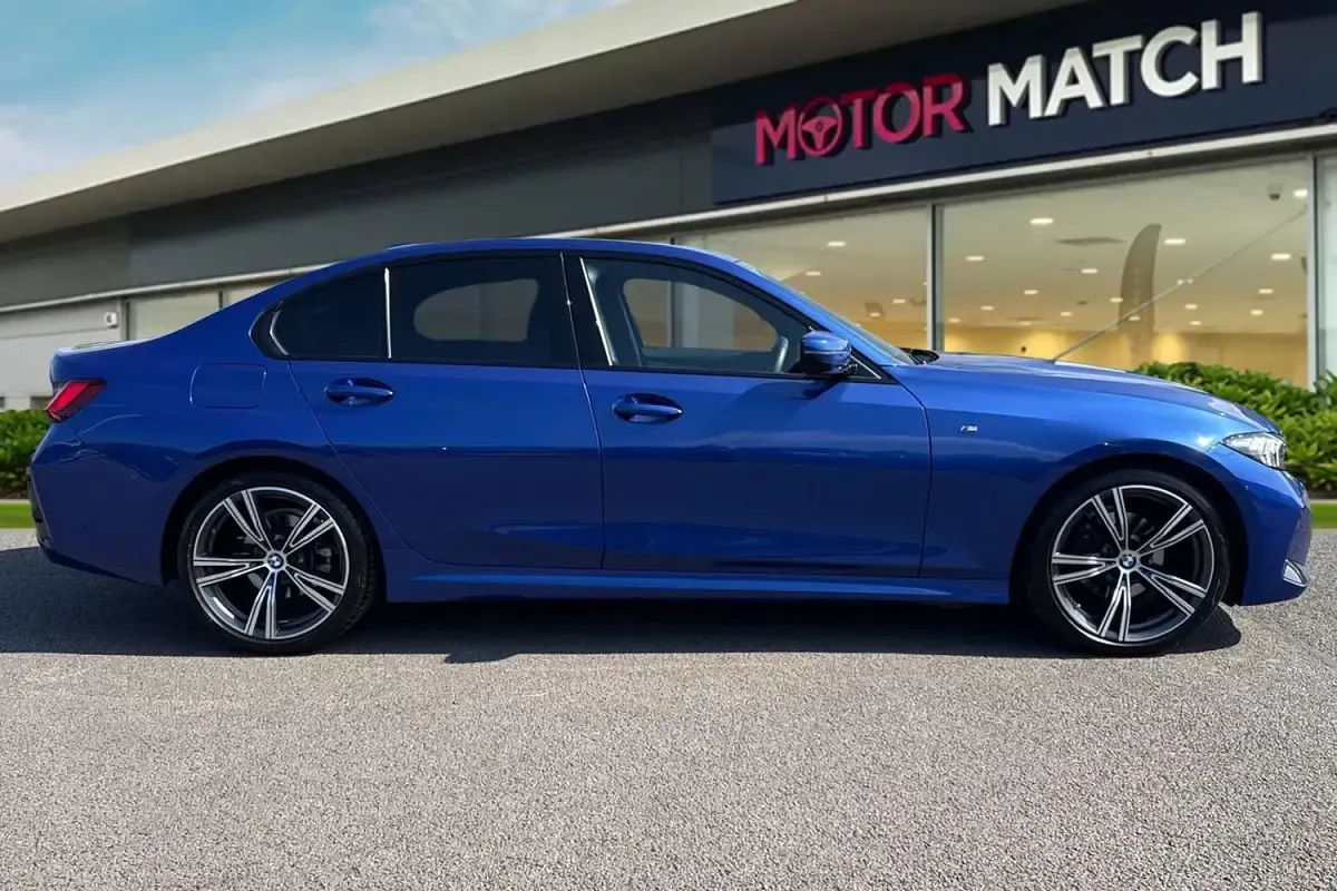 Begagnad BMW 320 M Sport 2024 Blå Sedan