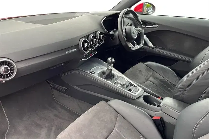 Usado Audi TT S-Line 230 HP (169 kW) 2015 Vermelho Coupé