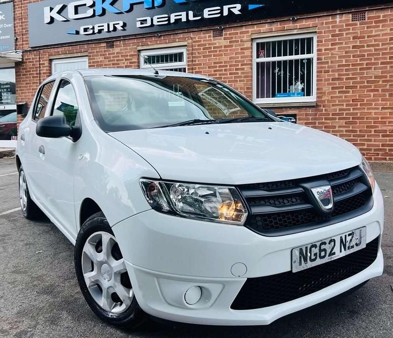 White Used 2013 Dacia Sandero Ambiance Hatchback | £1,720 (Expensive) - Image 1/4