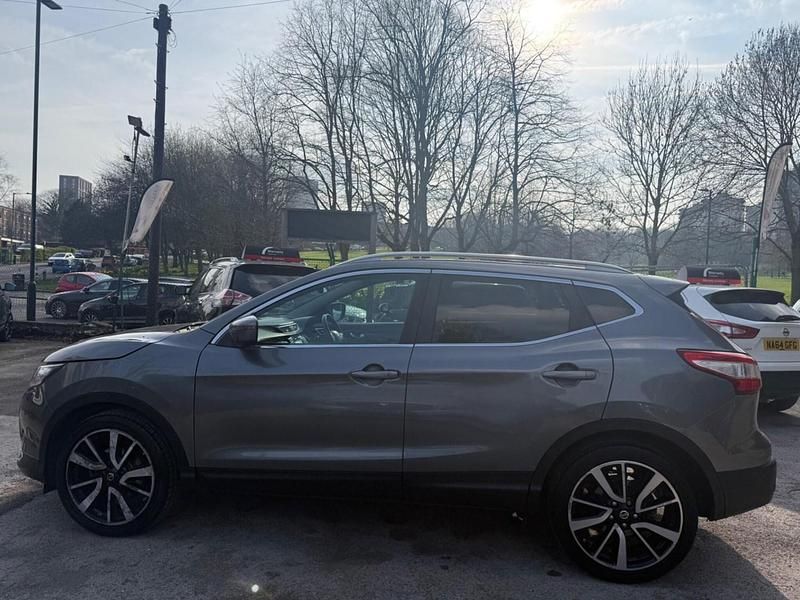 Used Nissan Qashqai Tekna 110 HP (80 kW) 2014 Grey SUV