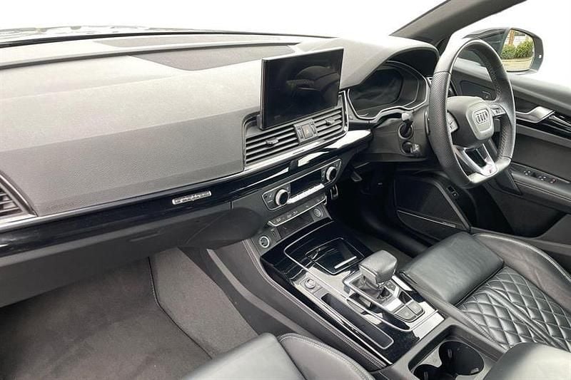 Used Audi Q5 Comfort 204 HP (150 kW) 2022 Quantum grey SUV