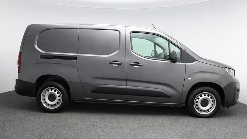 Used Peugeot Partner Premium 102 HP (75 kW) 2023 Grey MPV