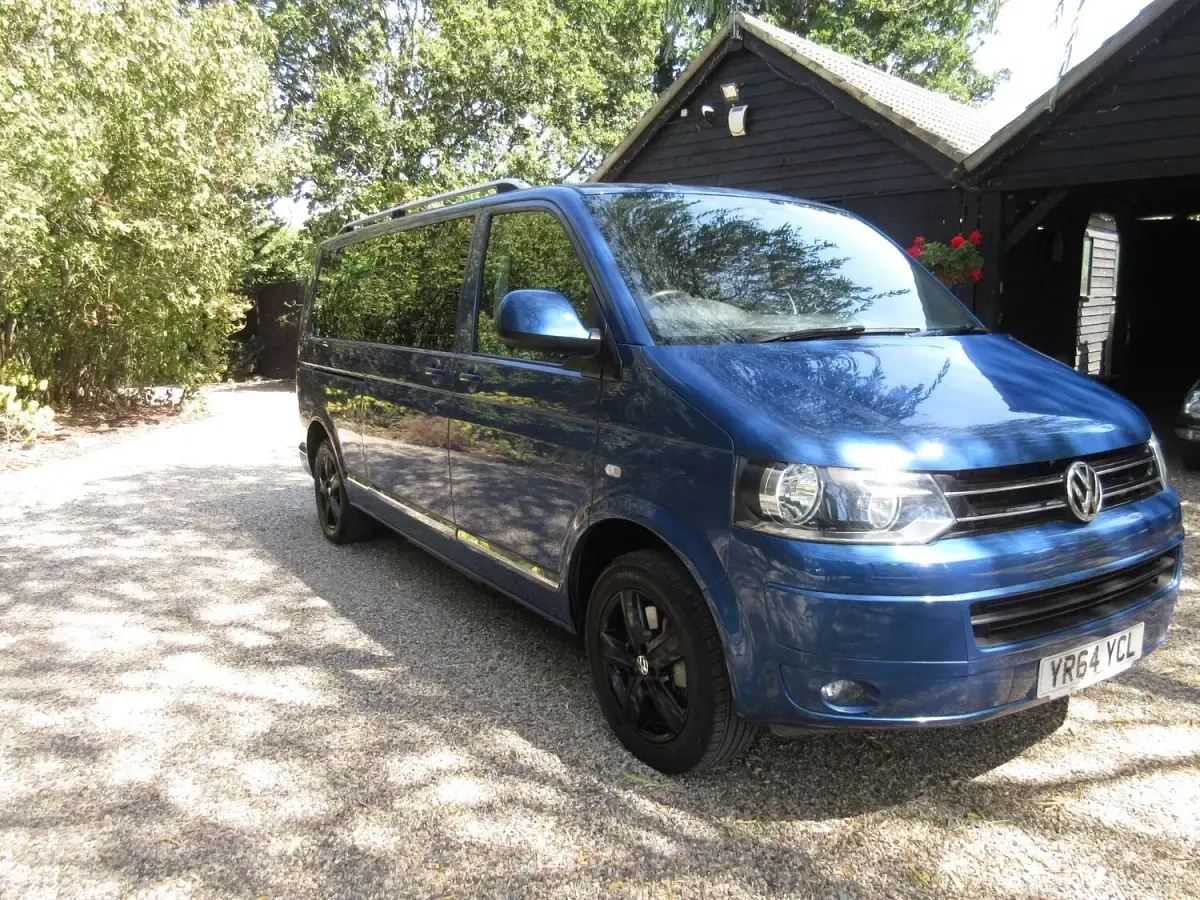 Used VW Caravelle SE 140 HP (102 kW) 2014 Blue Van