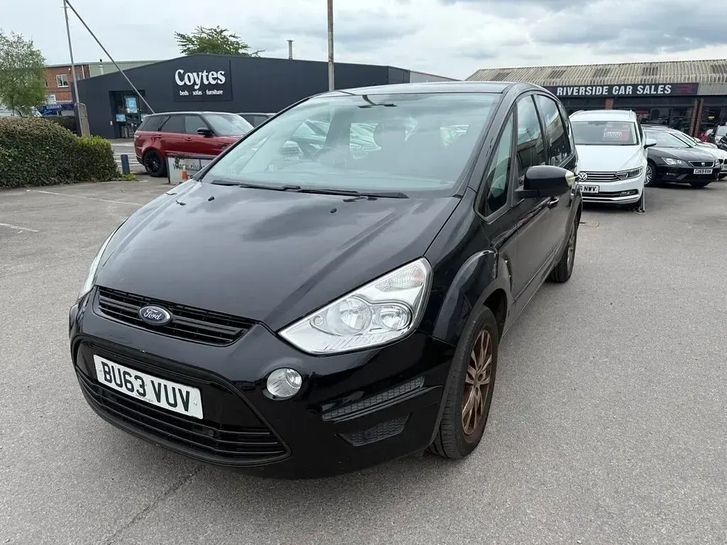 Used Ford S-MAX Zetec 115 HP (84 kW) 2013 Black MPV
