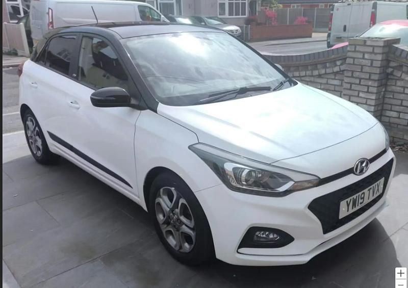 Begagnad Hyundai i20 100 HK (73 kW) 2019 Halvkombi