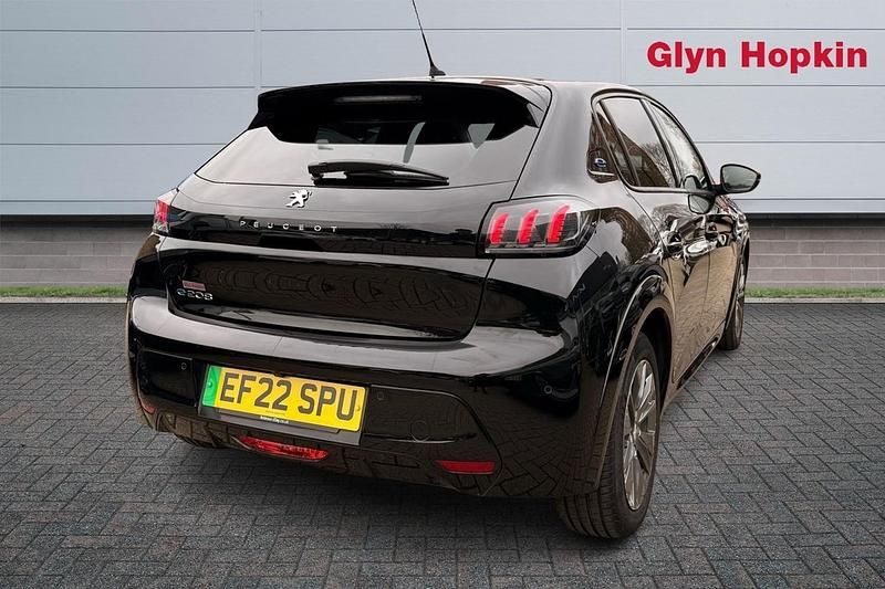 Used Peugeot e-208 Allure Premium 100 kW (136 HP) 2022 Black Hatchback