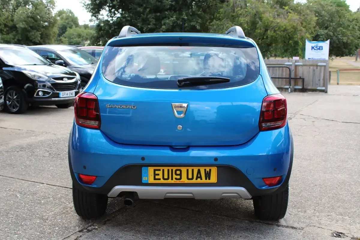 Used Dacia Sandero Comfort 90 HP (66 kW) 2019 Blue Hatchback