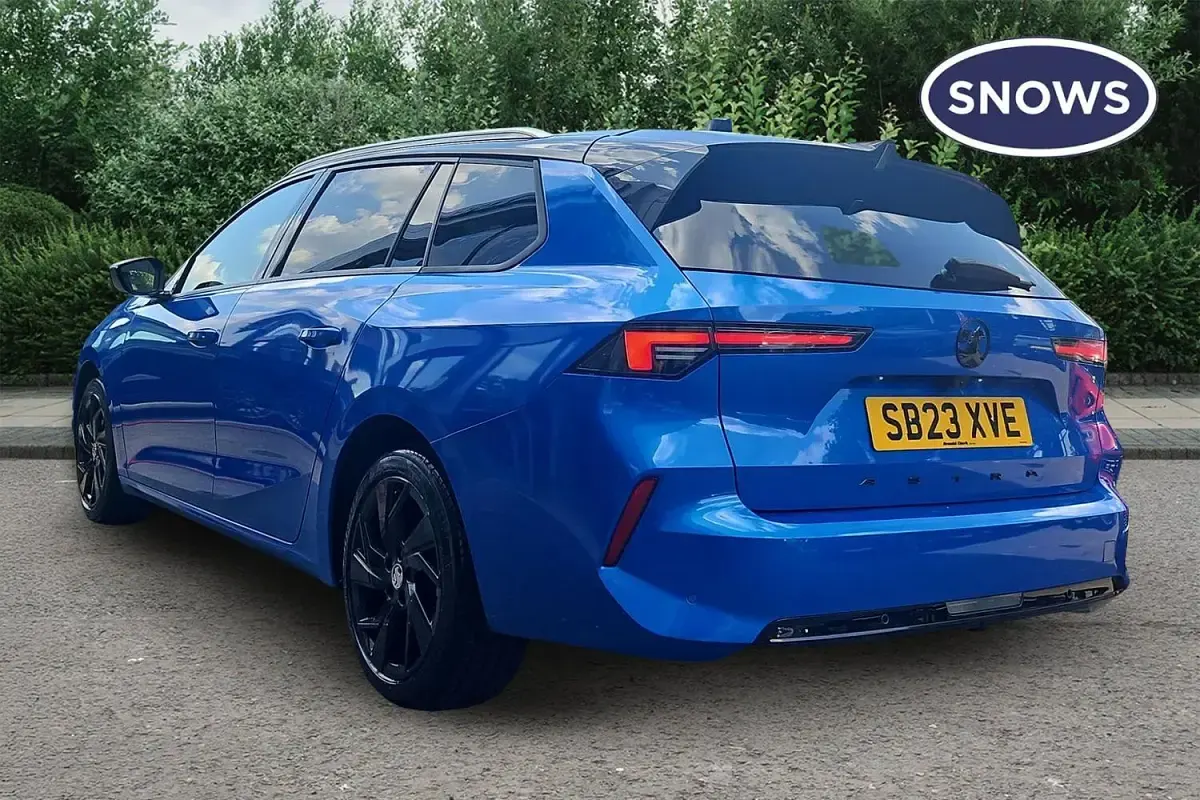 Used Vauxhall Astra S 130 HP (95 kW) 2023 Blue Estate