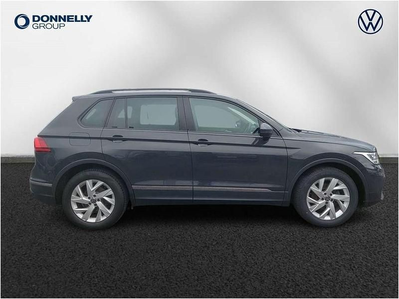 Used VW Tiguan Life 150 HP (110 kW) 2022 Grey SUV