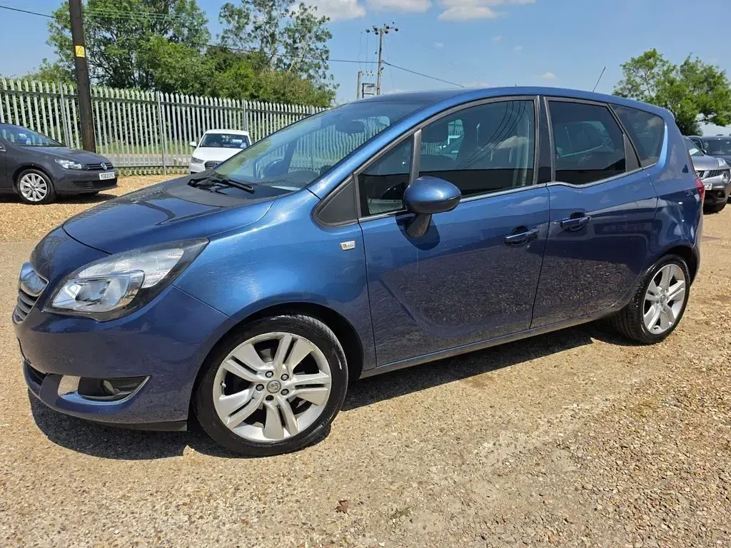 Used Vauxhall Meriva 120 HP (88 kW) 2016 Blue MPV