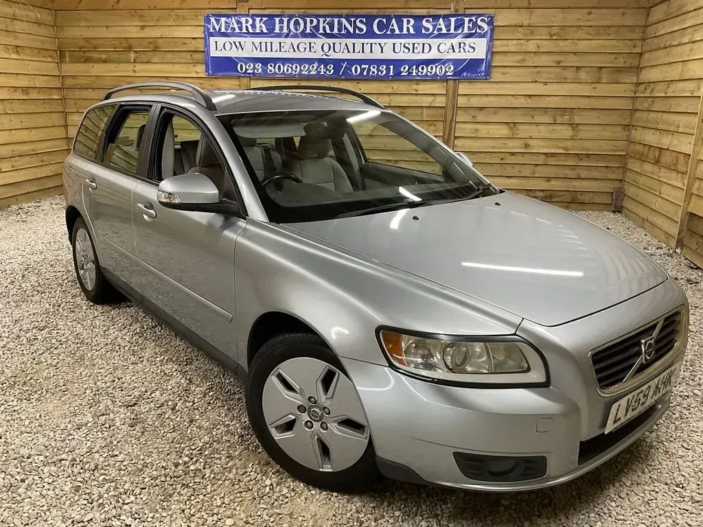 Used Volvo V50 109 HP (80 kW) 2009 Silver Estate