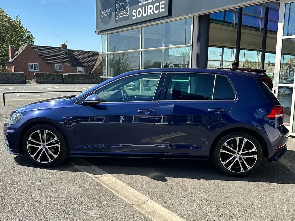 Used VW Golf VII R-line 150 HP (110 kW) 2019 Blue Hatchback
