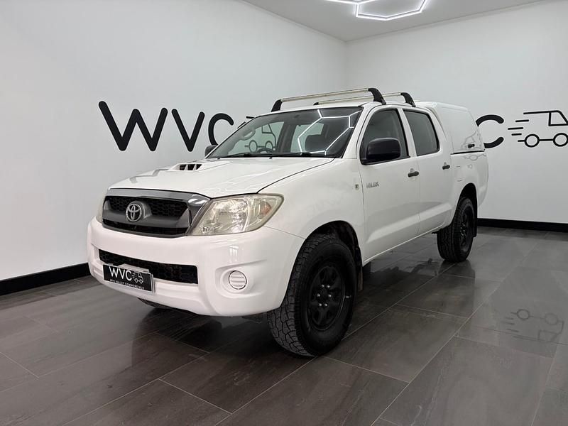 Used Toyota HiLux 2010 White Pickup