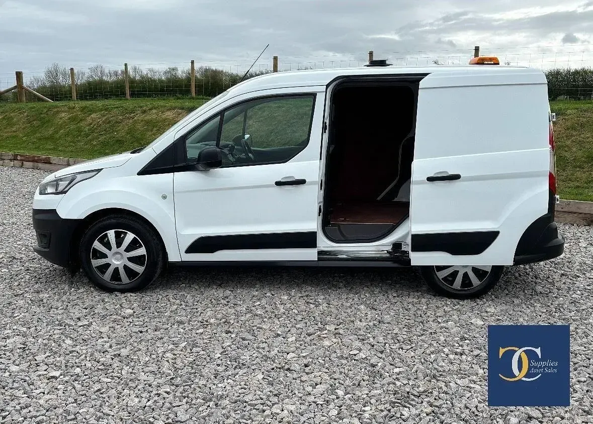 Second-hand Ford Transit Connect S 75 CP (55 kW) 2019 Alb Monovolum
