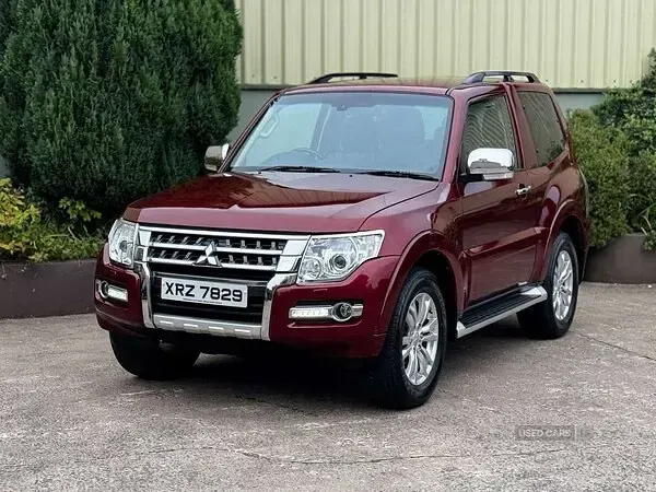 Used Mitsubishi Shogun Warrior 187 HP (137 kW) 2018 Red SUV
