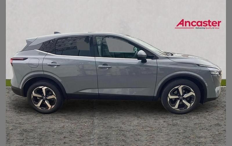 Used Nissan Qashqai N-Connecta 155 HP (114 kW) 2022 Grey SUV