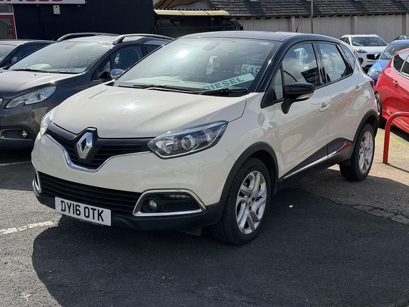 Used Renault Captur Dynamique 90 HP (66 kW) 2016 White SUV