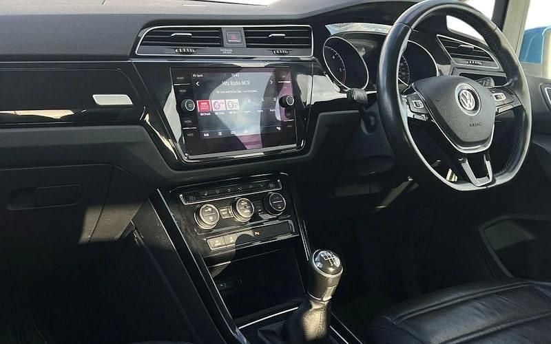 Used VW Touran SEL 150 HP (110 kW) 2020 MPV