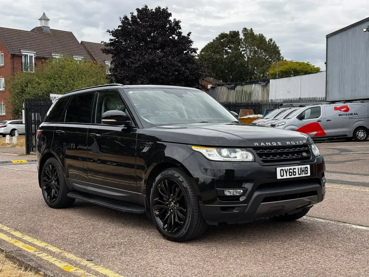Used Land Rover Range Rover HSE Dynamic 306 HP (225 kW) 2016 Black SUV