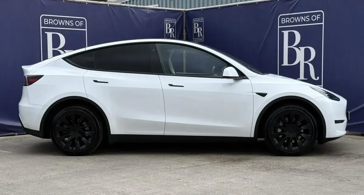 Used Tesla Model Y Long Range AWD 282 kW (384 HP) 2023 White SUV
