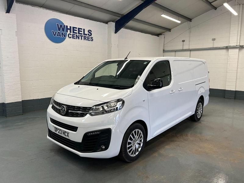 White Used 2023 Vauxhall Vivaro S Van | £13,990 (Good price) - Image 1/4
