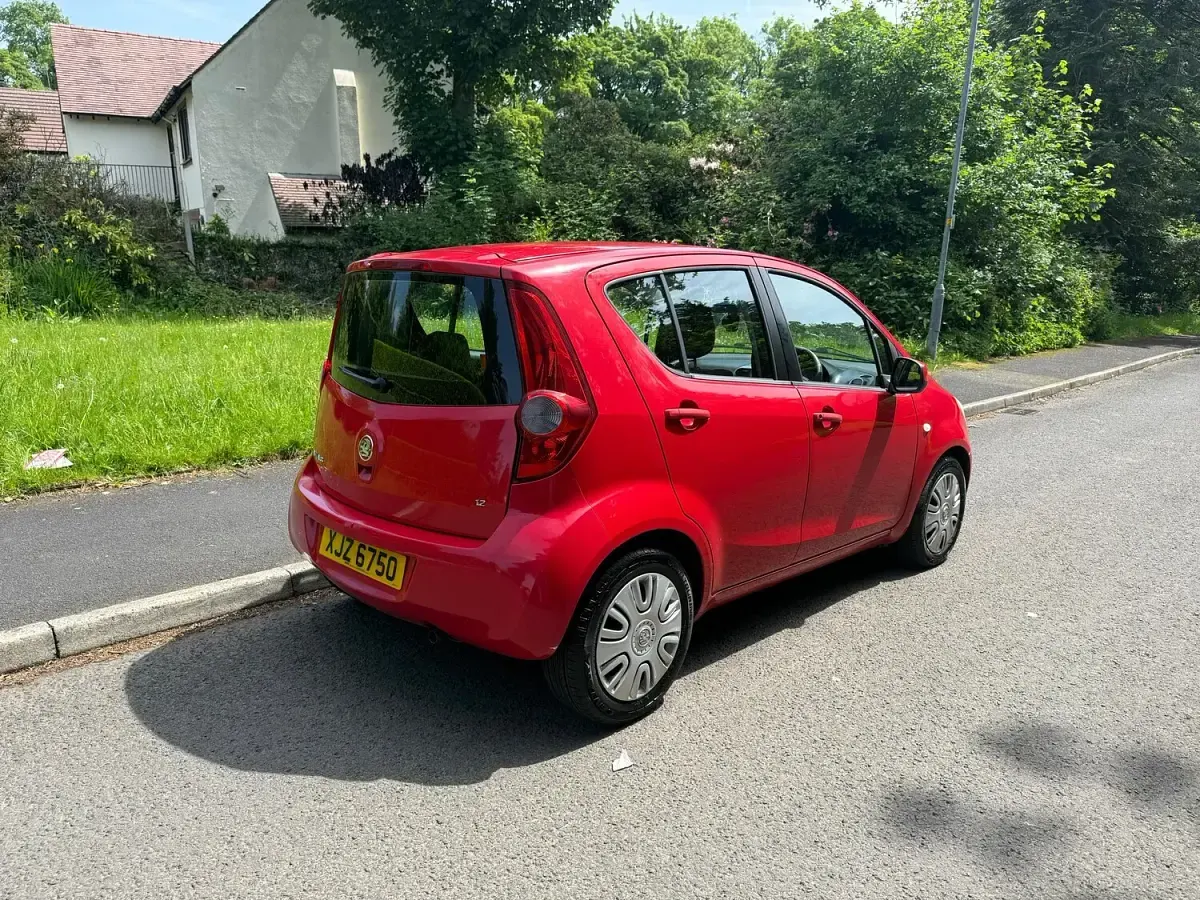 Used Vauxhall Agila S 94 HP (69 kW) 2011 Red MPV