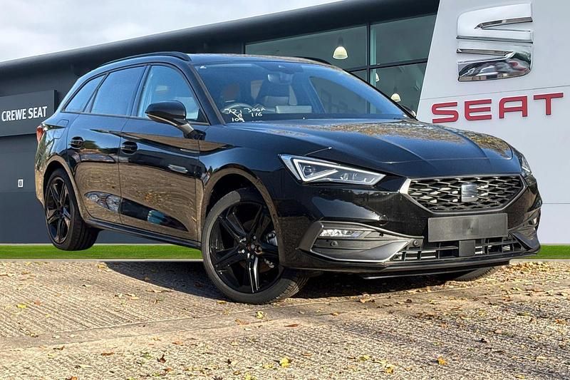 Black New 2025 Seat Leon Black Edition Estate | £25,490 (Fair price) - Image 1/4
