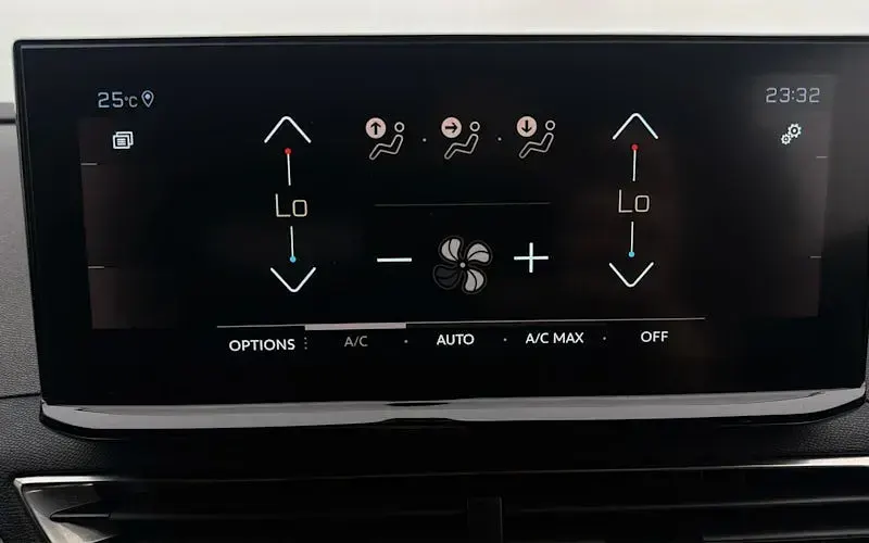 Used Peugeot 3008 GT 131 HP (96 kW) 2022 Black SUV
