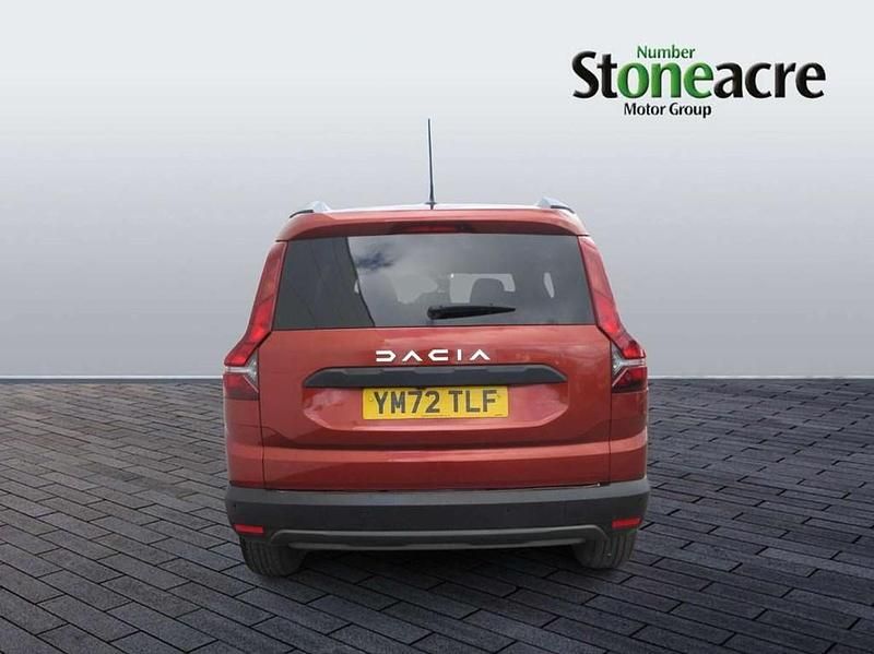 Second-hand Dacia Jogger Expression 110 CP (80 kW) 2023 Maro Monovolum