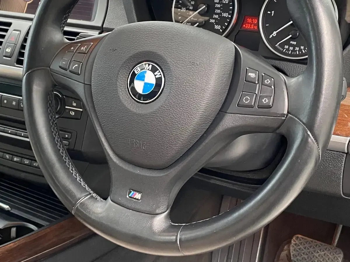 Used BMW X5 M Sport 301 HP (221 kW) 2011 White SUV