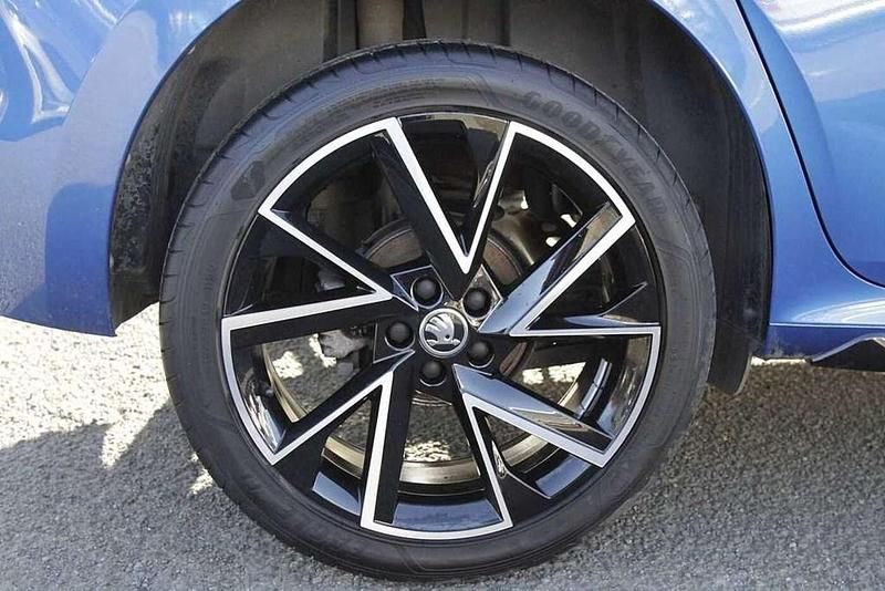 Used Skoda Kamiq Monte Carlo 108 HP (79 kW) 2023 Blue SUV