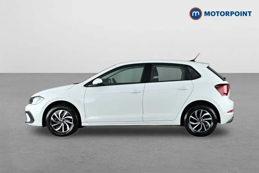 Begagnad VW Polo Life 2024 Vit Halvkombi