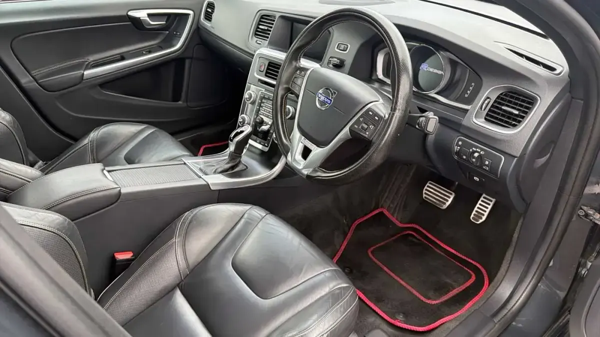 Used Volvo S60 R-Design 188 HP (138 kW) 2018 Sedan