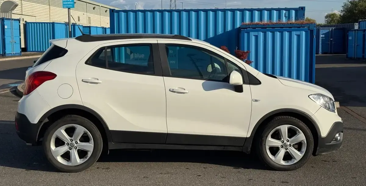 Used Vauxhall Mokka 130 HP (95 kW) 2014 White SUV