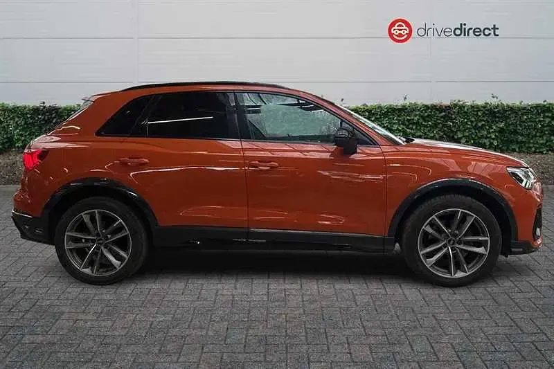 Used Audi Q3 Black Edition 150 HP (110 kW) 2022 Orange SUV